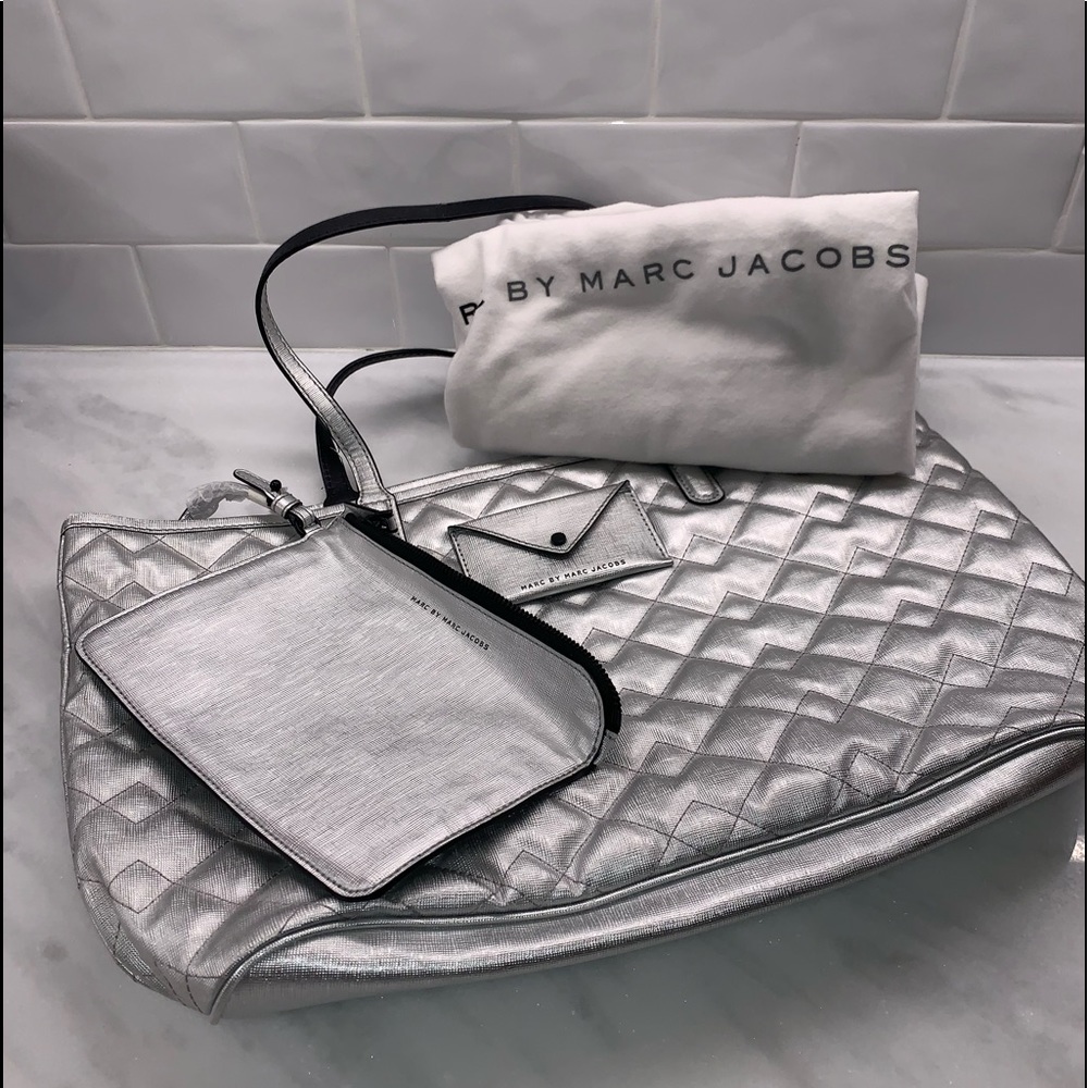 Marc Jacobs silver tote